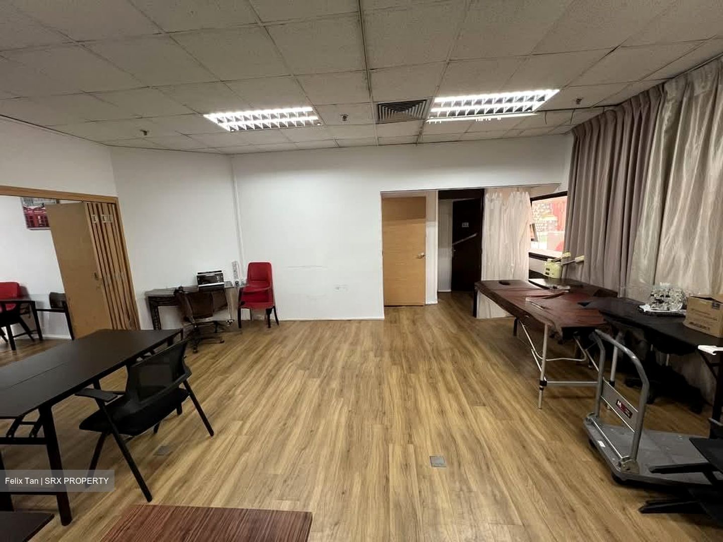 Fu Lu Shou Complex (D7), Office #557274041